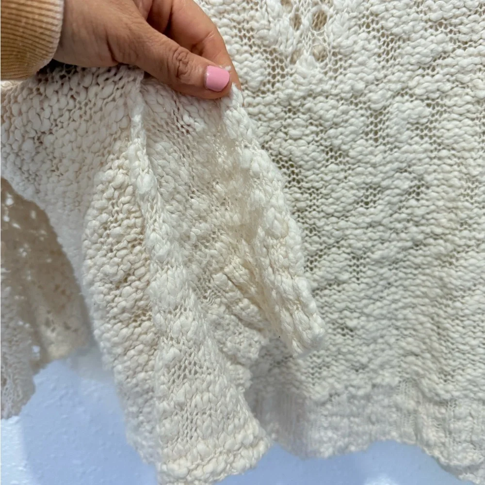 Free People oversized Cream Knit Pretty Pointelle Vee Sweater ‎ S